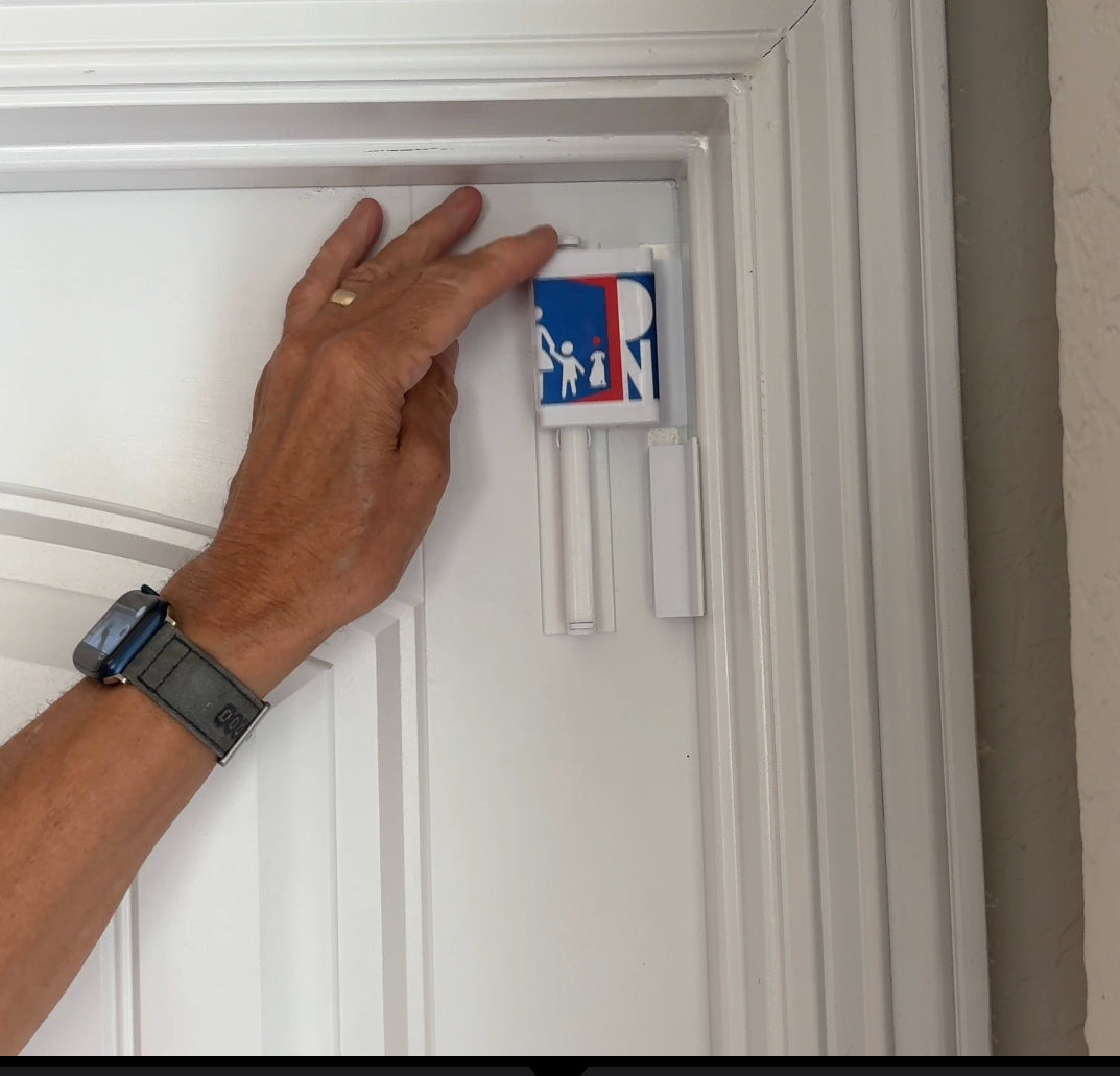 Door Nanny, Child & Pet, Non-Damaging Vertical Door Edge, Door Retention Latch