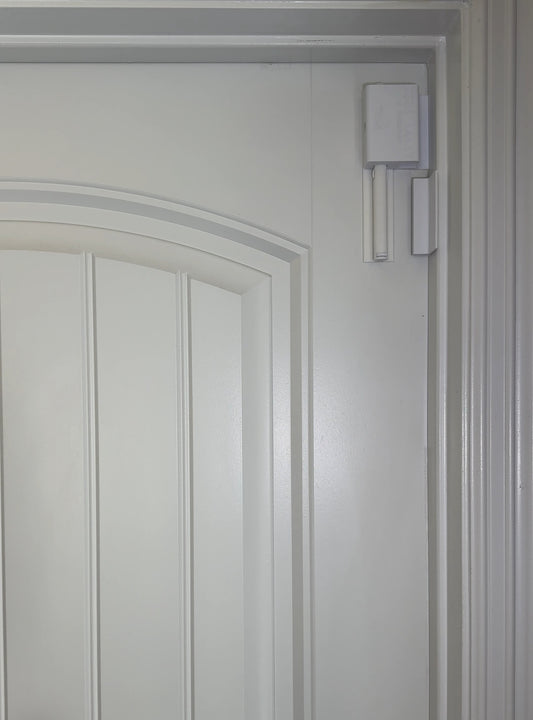 Door Nanny, Child & Pet, Non-Damaging Vertical Door Edge, Door Retention Latch